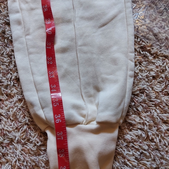 Adidas - Picture 4 of 9